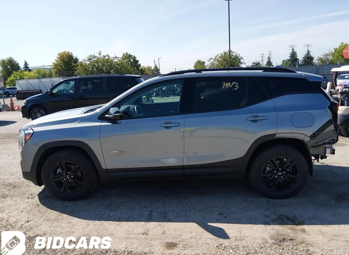 GMC TERRAIN AWD AT4 2023