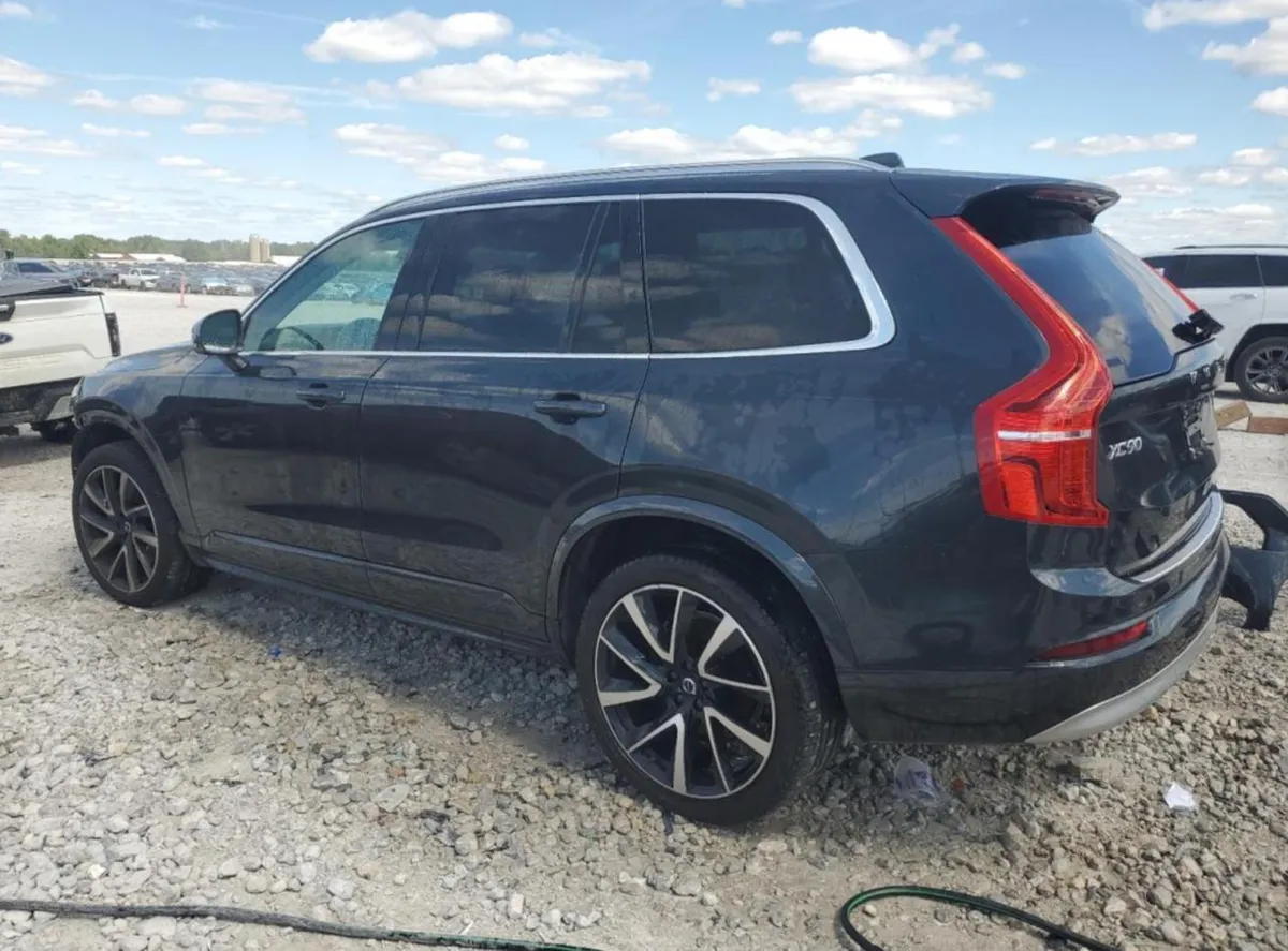 VOLVO XC90 MOMENTUM 2022