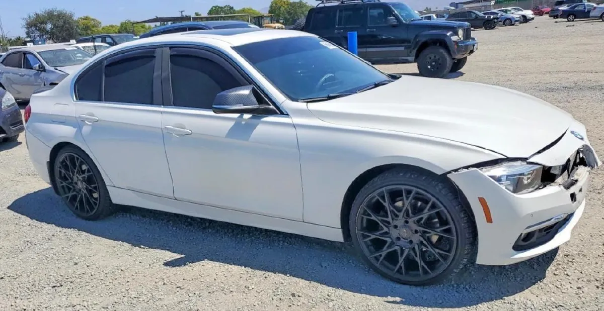 BMW 330 XI 2017