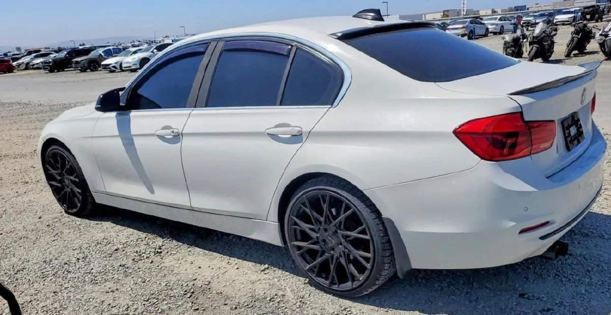 BMW 330 XI 2017