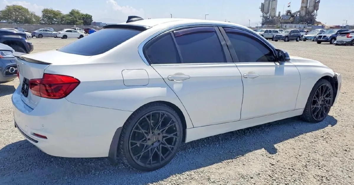 BMW 330 XI 2017