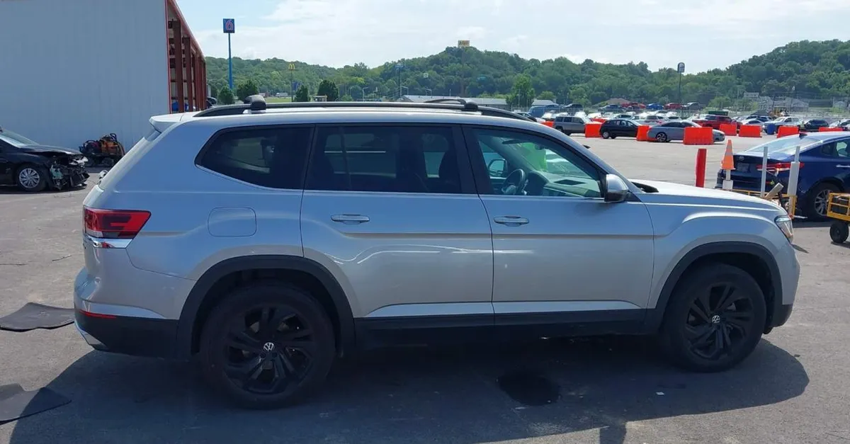 VOLKSWAGEN ATLAS 2.0T SE W/TECHNOLOGY 2022