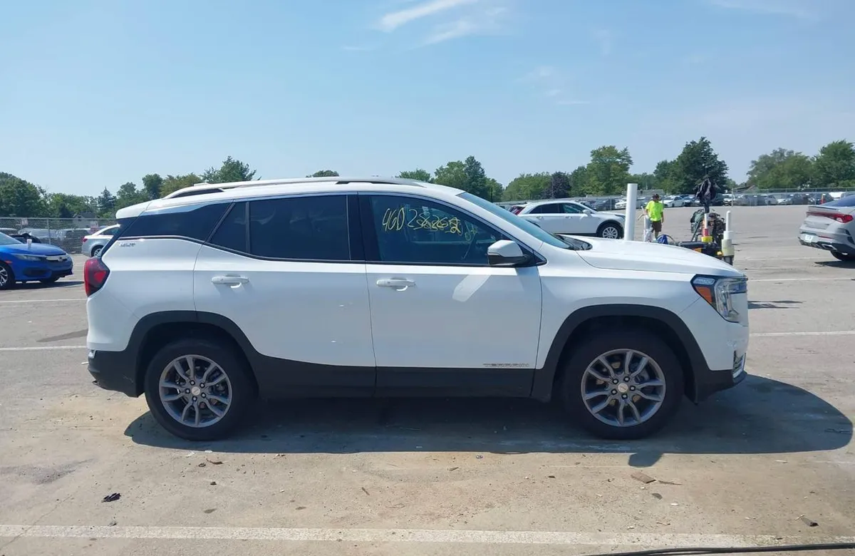 GMC TERRAIN AWD SLT 2024
