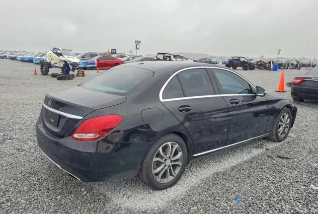MERCEDES-BENZ C-CLASS 300 2015