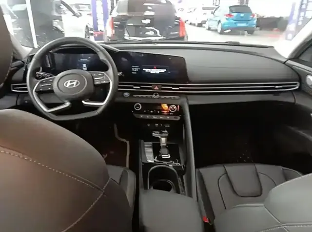 HYUNDAI ELANTRA LUX ELANTRA CVT LUX PREMIUM 2023