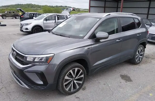 VOLKSWAGEN TAOS SE 2022