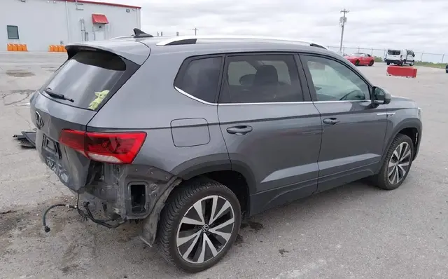 VOLKSWAGEN TAOS SE 2022