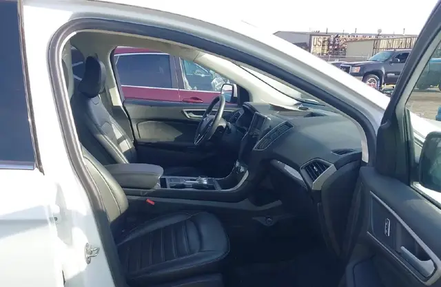 FORD EDGE SEL 2023
