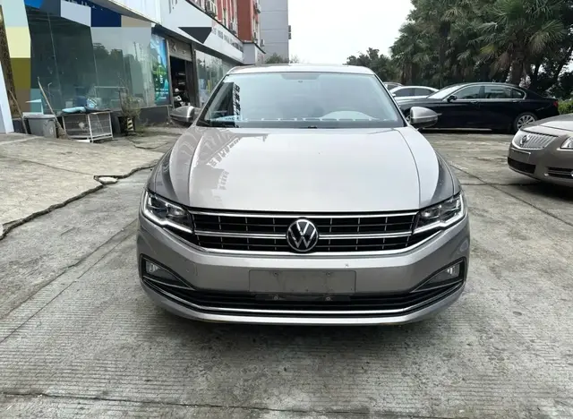 VOLKSWAGEN BORA 2022