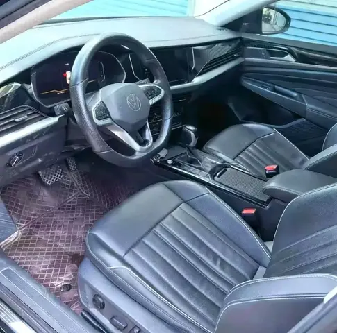 VOLKSWAGEN PASSAT 2022