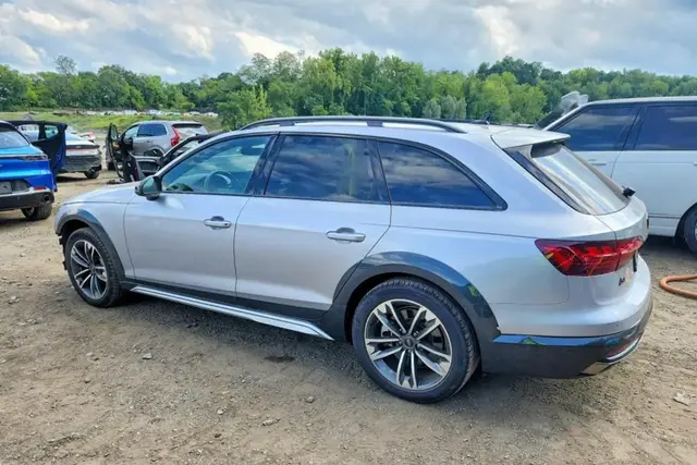 AUDI A4 PREMIUM PLUS 2023