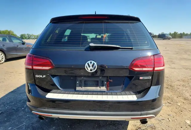 VOLKSWAGEN GOLF S 2019
