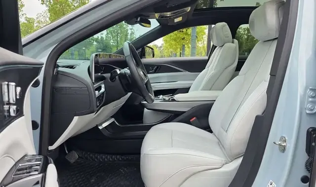 CADILLAC IQ LYRIQ LUXURY 2024