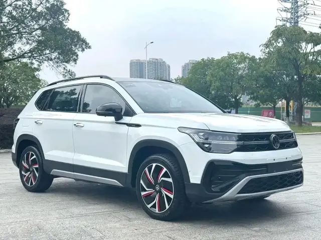 VOLKSWAGEN THARU 2024