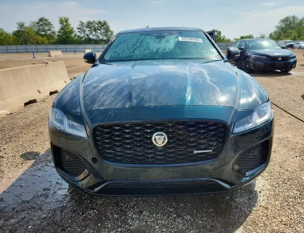 JAGUAR XF R-DYNAMIC SE 2023