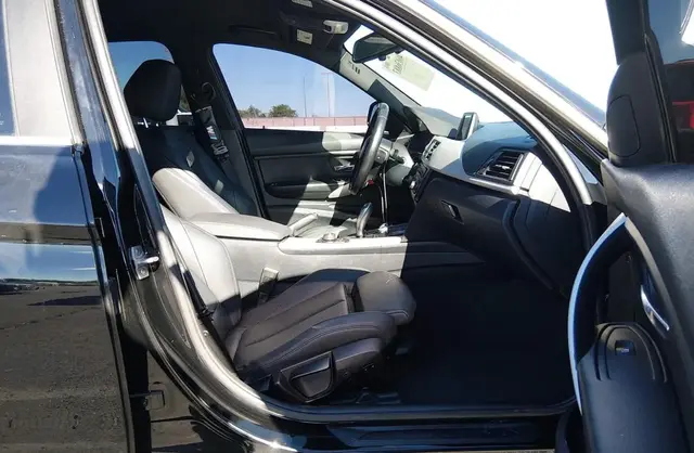 BMW 3 SERIES 3-SERIES 320I 2015