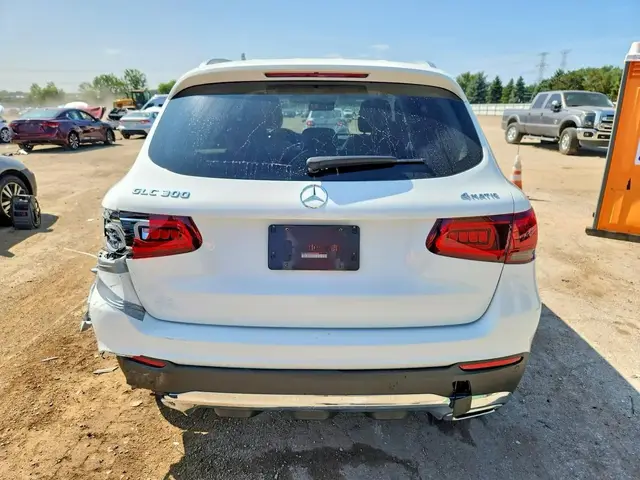 MERCEDES-BENZ GLC 2022