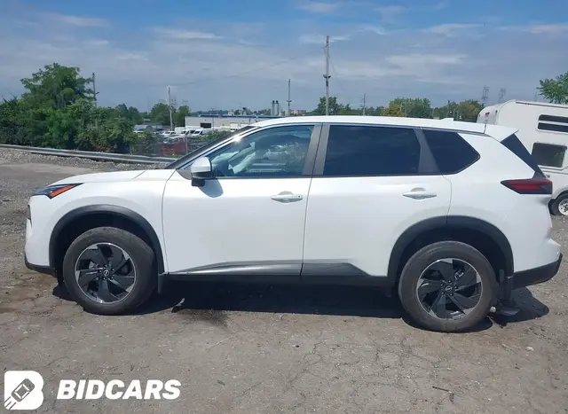 NISSAN ROGUE 2023