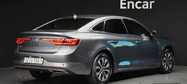 RENAULT SM6 2023