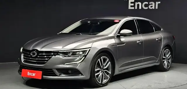 RENAULT SM6 2016