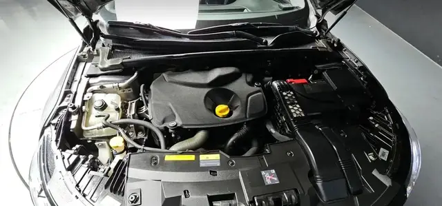 RENAULT SM6 2016