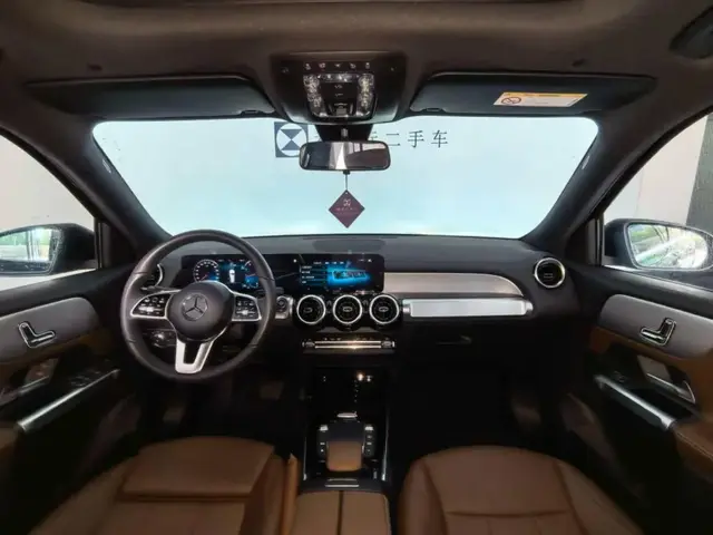 MERCEDES-BENZ GLB 2022