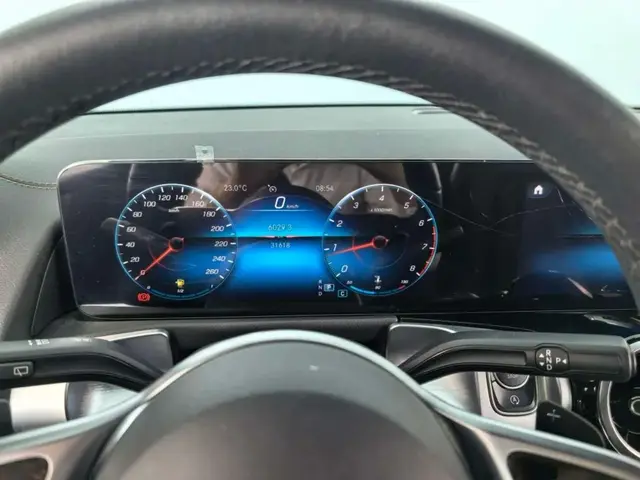 MERCEDES-BENZ GLB 2022