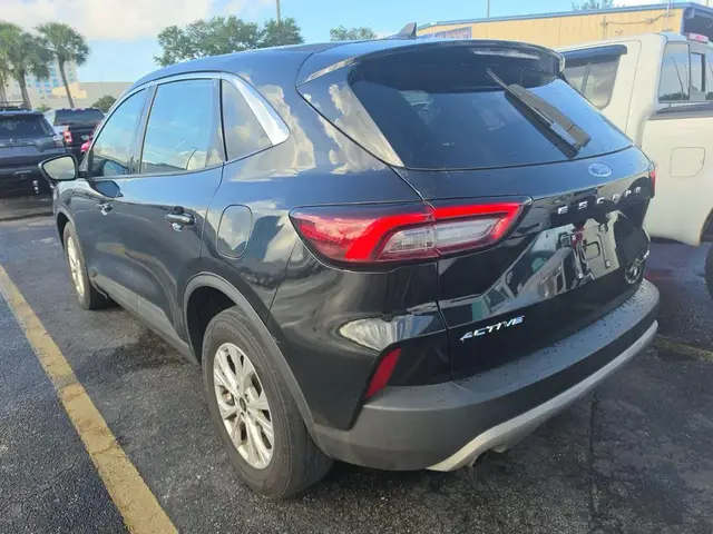 FORD ESCAPE 2023