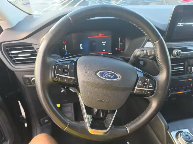 FORD ESCAPE 2023