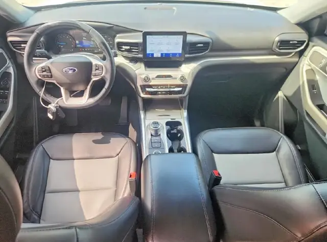 FORD EXPLORER XLT 2022