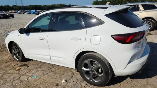 FORD ESCAPE ST LINE 2023