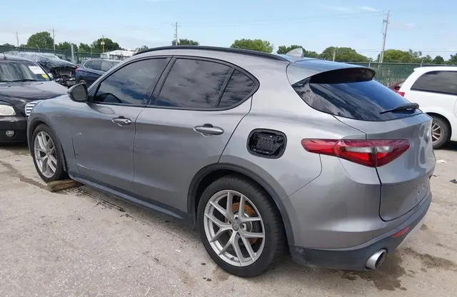 ALFA ROMEO STELVIO TI SPORT 2017