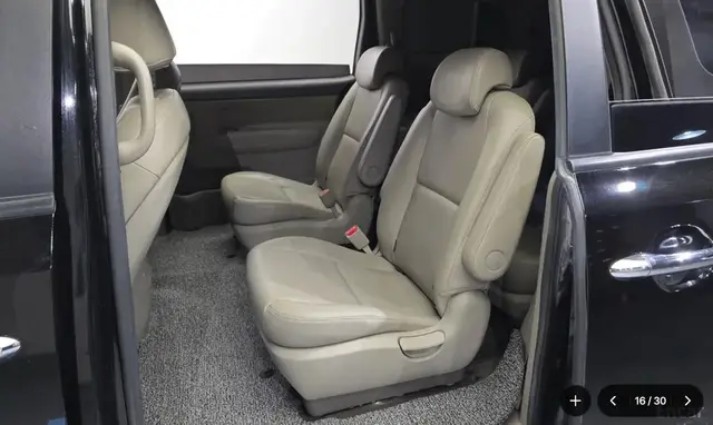 KIA CARNIVAL LUXURY 2018