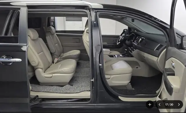 KIA CARNIVAL LUXURY 2018