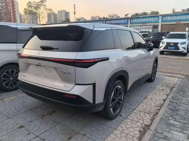TOYOTA BZ3X 520 PRO 2025