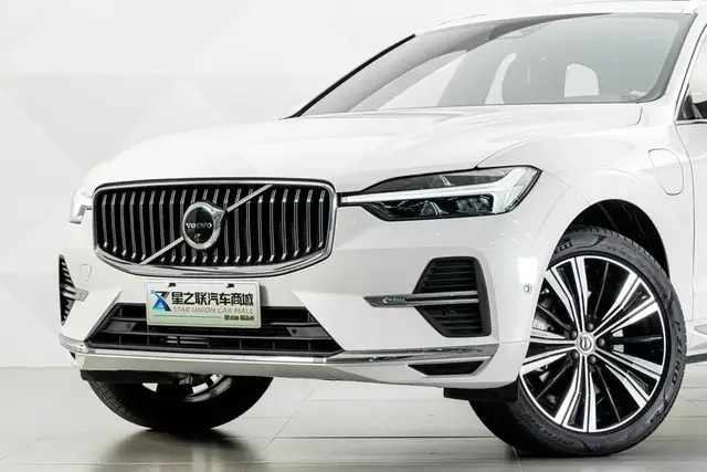 VOLVO XC60 T8 PLUG-IN HYBRID 2023
