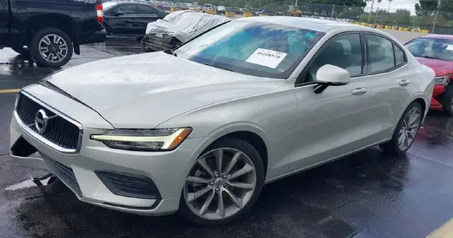 VOLVO S60 T5 MOMENTUM 2020
