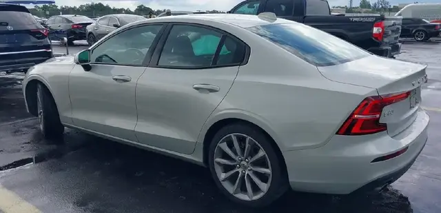 VOLVO S60 T5 MOMENTUM 2020