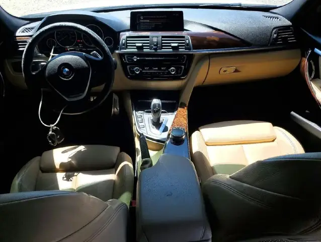 BMW 330 XI 2017