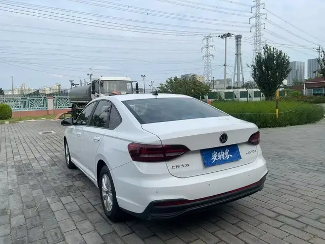 VOLKSWAGEN LAVIDA 2023