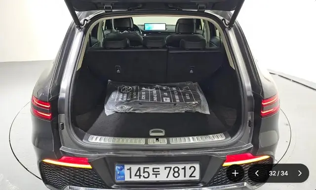 GENESIS GV70 2023