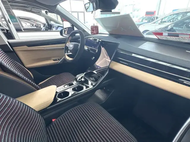 GEELY BOYUE L 2022