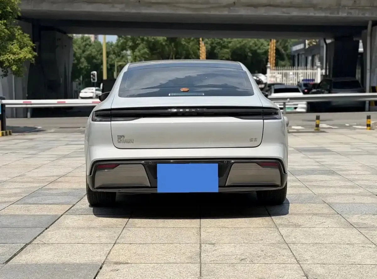 GEELY GALAXY E8 2024