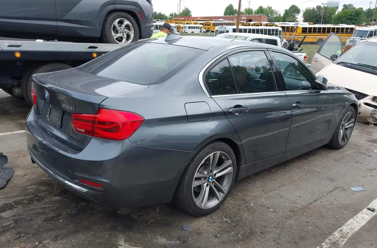 BMW 330I 2016