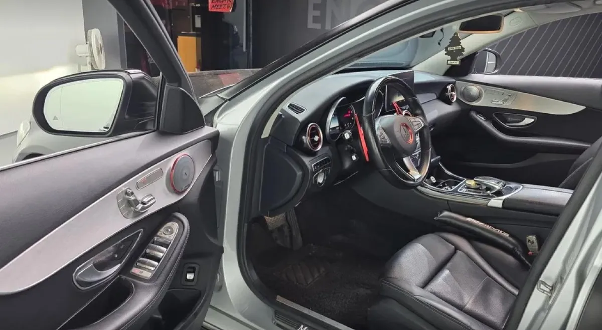 MERCEDES-BENZ C220 D 2016