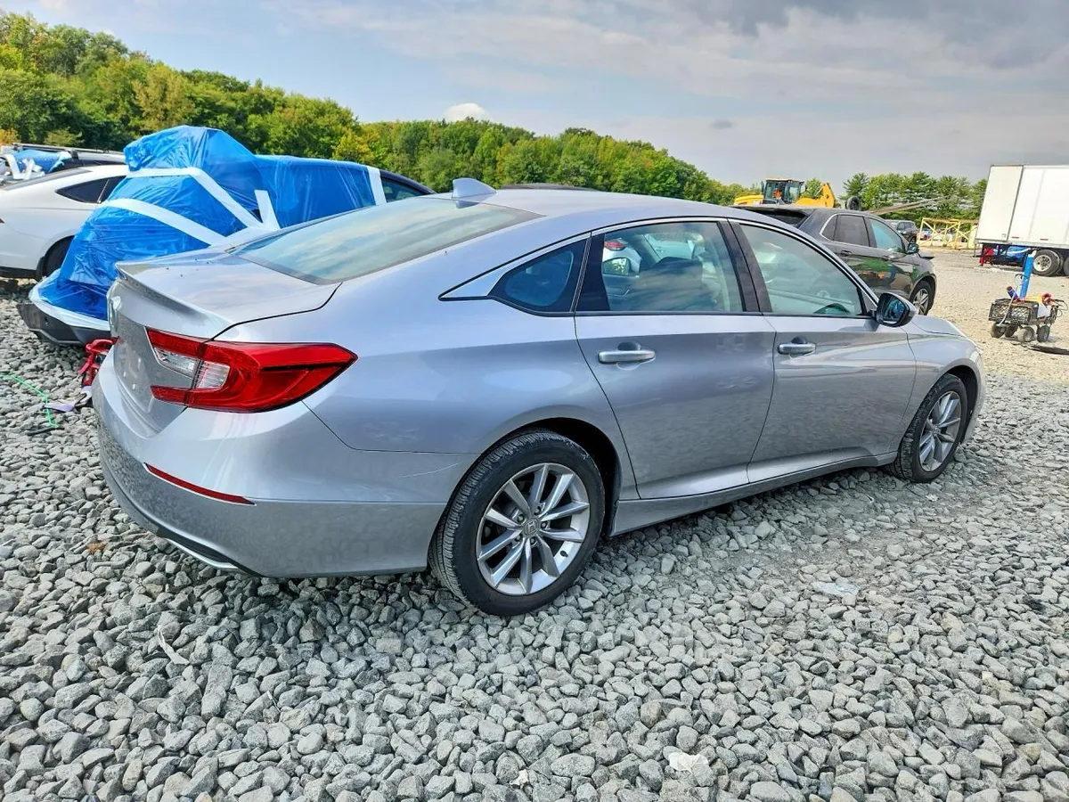 HONDA ACCORD LX. СОВРЕМЕННАЯ СВЕТОДИОДНАЯ ОПТИКА КОМПЛЕКС СИСТЕМ БЕЗОПАСНОСТИ HONDA SENSING (АДАПТИВНЫЙ КРУИЗ-КОН 2022