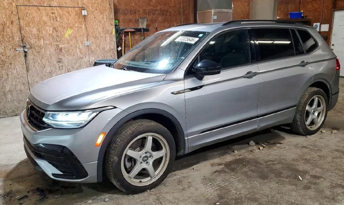 VOLKSWAGEN TIGUAN SE R-LINE BLACK 2022