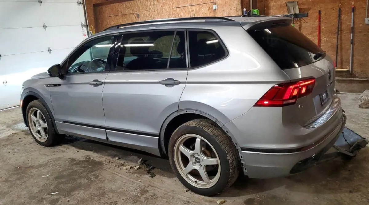 VOLKSWAGEN TIGUAN SE R-LINE BLACK 2022
