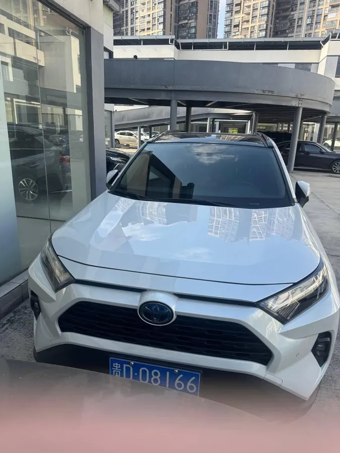 TOYOTA RAV 2025