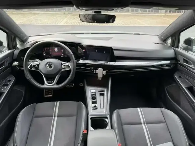 VOLKSWAGEN GOLF 280TSI DSG R-LINE 2023